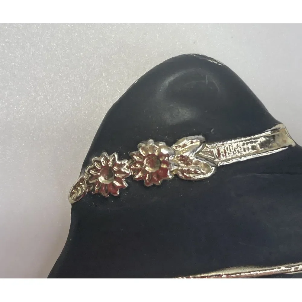 Torino ? Lady Black Hat Gold‎ Tone Brooch Pin 2.25